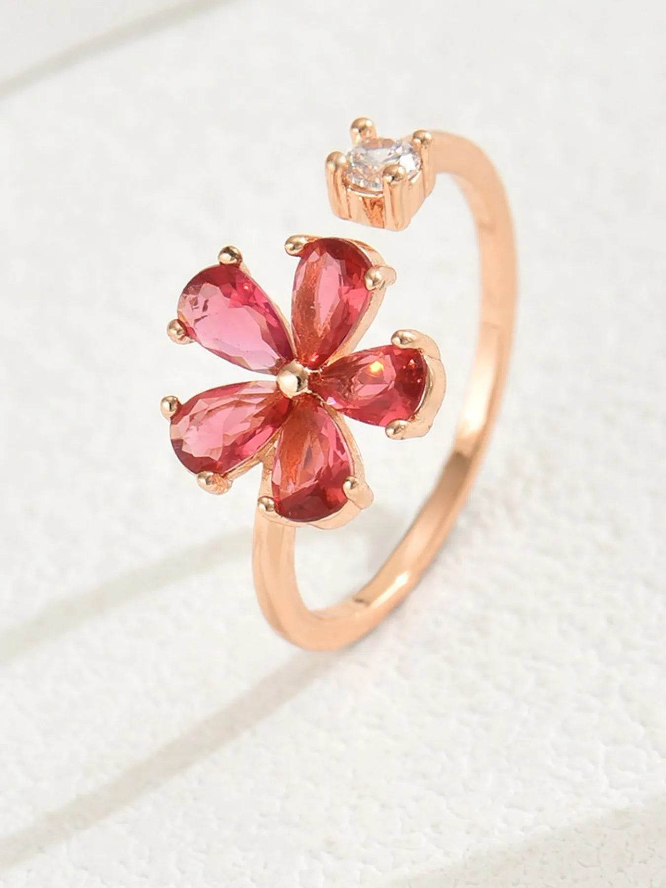 🌹✨ 18K Gold-Plated Stainless Steel Zircon Flower Ring 💎🌸 - Patelcreations